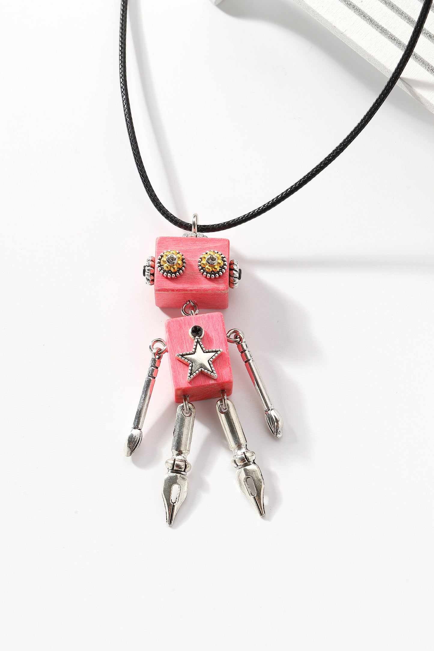 Pink hip-hop trendy robot-shaped pendant necklace, Steampunk robot pendant necklace, Artistic Handicraft Cute Wooden Art Necklace, Dainty Robot Girl Necklace,Trendy Statement Necklace